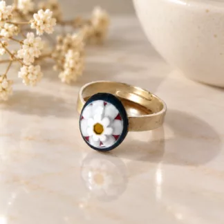 Bague Pâquerette de Murano, ancien bouton ovale à fleur blanche et anneau ajustable