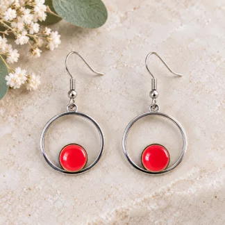Boucles d’oreilles rouges argentées Éclipse Rouge en anciens boutons